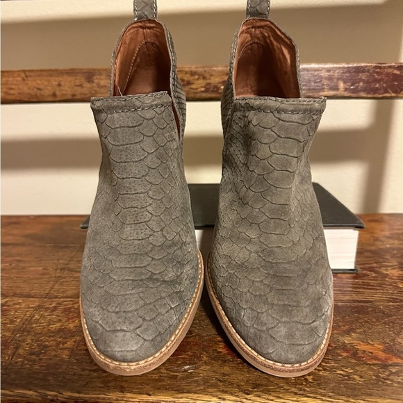 Jeffrey Campbell Rosalee Taupe Snake Embossed Leather Ankle Boots - Picture 6 of 13